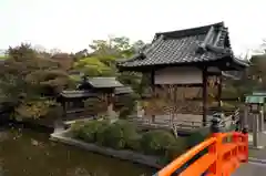 神泉苑の建物その他