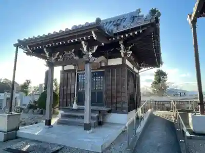 永木寺の{uncategorized: "未分類", other: "その他", undefined: "問題あり", building: "その他建物", grave: "お墓", sacred_gate: "鳥居", guardian: "狛犬", statue: "像", buddha: "仏像", history: "歴史", nature: "自然", garden: "庭園", animal: "動物", pagoda: "塔", temizu: "手水舎", mountain_gate: "山門・神門", sanctuary: "本殿・本堂", subordinate: "末社・摂社", art: "芸術", scenery: "景色", jizo: "地蔵", ema: "絵馬", goshuin: "御朱印", omikuji: "おみくじ", items: "授与品その他", amulet: "お守り", goshuincho: "御朱印帳", eats: "食事", festival: "お祭り", votive_dance: "神楽", shichigosan: "七五三参", wedding: "結婚式", experience: "体験その他", initially: "初詣", around: "周辺", anti_infection: "感染症対策"}