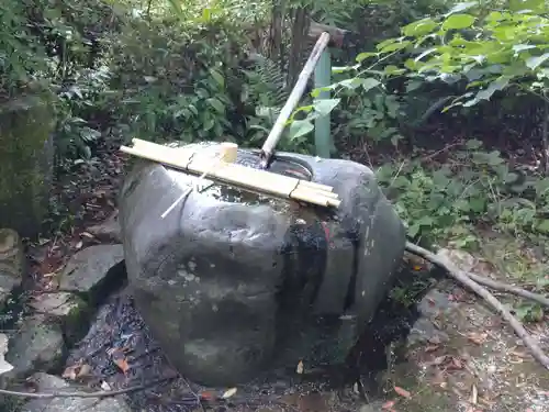 鳩吹稲荷神社の手水