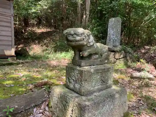 八雲神社の狛犬