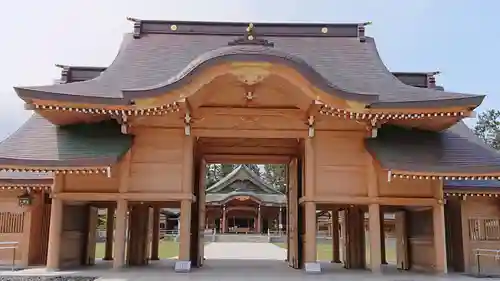 新潟縣護國神社の山門・神門