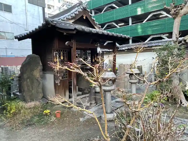 法清寺の本殿・本堂