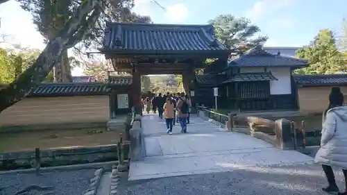 鹿苑寺（金閣寺）の山門