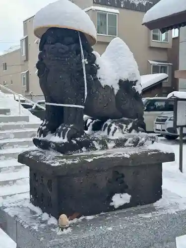 札幌諏訪神社の狛犬