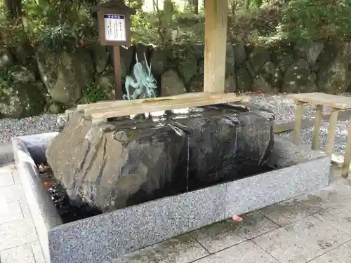 富士山東口本宮 冨士浅間神社の手水