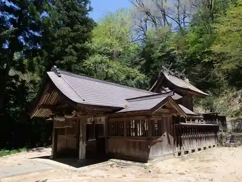 鬼神神社の本殿