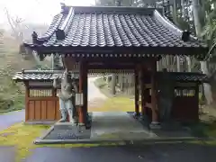 鏡徳寺の山門