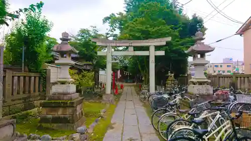 伊奈利神社の鳥居