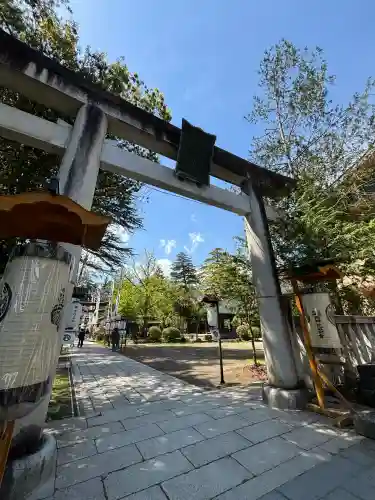 上杉神社の{uncategorized: "未分類", other: "その他", undefined: "問題あり", building: "その他建物", grave: "お墓", sacred_gate: "鳥居", guardian: "狛犬", statue: "像", buddha: "仏像", history: "歴史", nature: "自然", garden: "庭園", animal: "動物", pagoda: "塔", temizu: "手水舎", mountain_gate: "山門・神門", sanctuary: "本殿・本堂", subordinate: "末社・摂社", art: "芸術", scenery: "景色", jizo: "地蔵", ema: "絵馬", goshuin: "御朱印", omikuji: "おみくじ", items: "授与品その他", amulet: "お守り", goshuincho: "御朱印帳", eats: "食事", festival: "お祭り", votive_dance: "神楽", shichigosan: "七五三参", wedding: "結婚式", experience: "体験その他", initially: "初詣", around: "周辺", anti_infection: "感染症対策"}