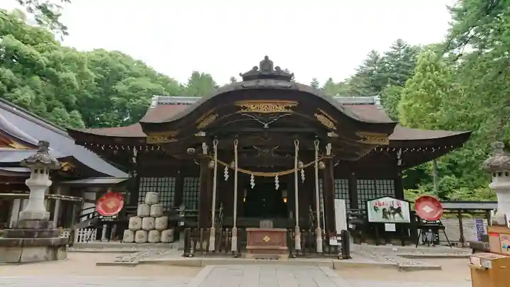 武田神社の本殿・本堂