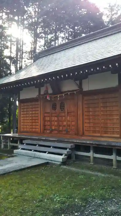 秩父八幡神社の本殿・本堂