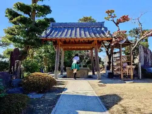 榮久寺（栄久寺）の手水舎