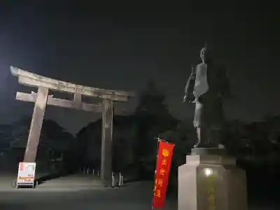 豊國神社の{uncategorized: "未分類", other: "その他", undefined: "問題あり", building: "その他建物", grave: "お墓", sacred_gate: "鳥居", guardian: "狛犬", statue: "像", buddha: "仏像", history: "歴史", nature: "自然", garden: "庭園", animal: "動物", pagoda: "塔", temizu: "手水舎", mountain_gate: "山門・神門", sanctuary: "本殿・本堂", subordinate: "末社・摂社", art: "芸術", scenery: "景色", jizo: "地蔵", ema: "絵馬", goshuin: "御朱印", omikuji: "おみくじ", items: "授与品その他", amulet: "お守り", goshuincho: "御朱印帳", eats: "食事", festival: "お祭り", votive_dance: "神楽", shichigosan: "七五三参", wedding: "結婚式", experience: "体験その他", initially: "初詣", around: "周辺", anti_infection: "感染症対策"}
