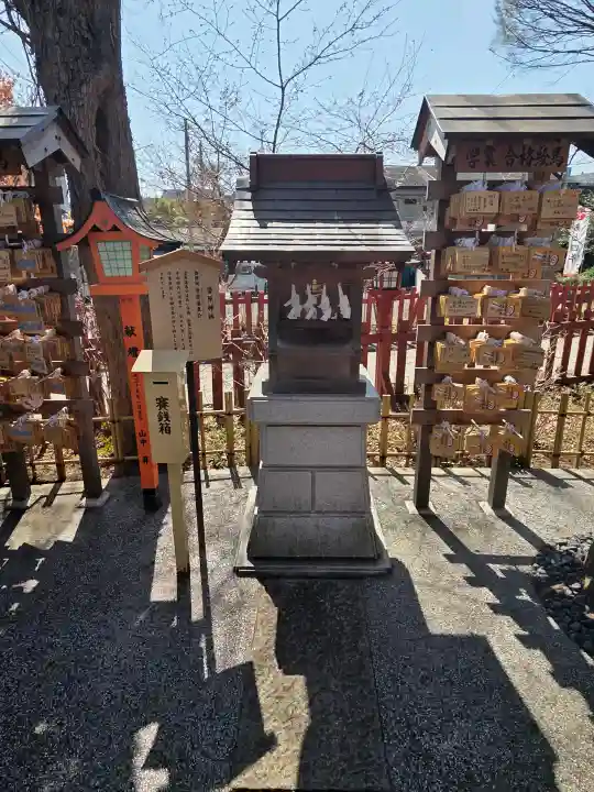 川越八幡宮の{uncategorized: "未分類", other: "その他", undefined: "問題あり", building: "その他建物", grave: "お墓", sacred_gate: "鳥居", guardian: "狛犬", statue: "像", buddha: "仏像", history: "歴史", nature: "自然", garden: "庭園", animal: "動物", pagoda: "塔", temizu: "手水舎", mountain_gate: "山門・神門", sanctuary: "本殿・本堂", subordinate: "末社・摂社", art: "芸術", scenery: "景色", jizo: "地蔵", ema: "絵馬", goshuin: "御朱印", omikuji: "おみくじ", items: "授与品その他", amulet: "お守り", goshuincho: "御朱印帳", eats: "食事", festival: "お祭り", votive_dance: "神楽", shichigosan: "七五三参", wedding: "結婚式", experience: "体験その他", initially: "初詣", around: "周辺", anti_infection: "感染症対策"}