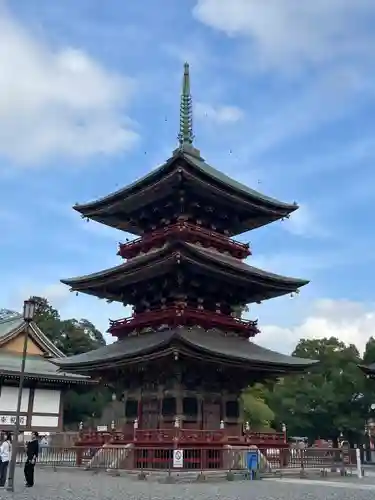 成田山新勝寺の塔