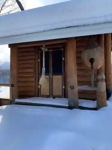 上砥山神社の本殿