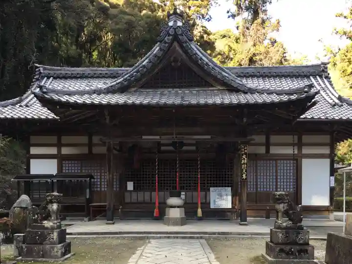 瀧安寺の本殿・本堂