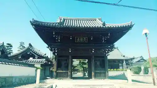 常楽寺の山門・神門