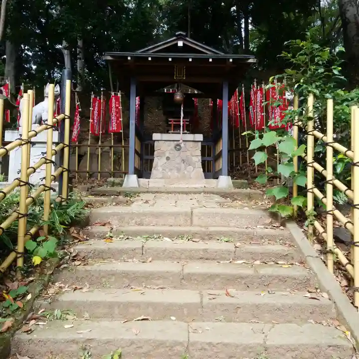 円山随身稲荷大明神の本殿・本堂