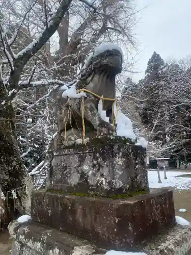 水戸八幡宮の{uncategorized: "未分類", other: "その他", undefined: "問題あり", building: "その他建物", grave: "お墓", sacred_gate: "鳥居", guardian: "狛犬", statue: "像", buddha: "仏像", history: "歴史", nature: "自然", garden: "庭園", animal: "動物", pagoda: "塔", temizu: "手水舎", mountain_gate: "山門・神門", sanctuary: "本殿・本堂", subordinate: "末社・摂社", art: "芸術", scenery: "景色", jizo: "地蔵", ema: "絵馬", goshuin: "御朱印", omikuji: "おみくじ", items: "授与品その他", amulet: "お守り", goshuincho: "御朱印帳", eats: "食事", festival: "お祭り", votive_dance: "神楽", shichigosan: "七五三参", wedding: "結婚式", experience: "体験その他", initially: "初詣", around: "周辺", anti_infection: "感染症対策"}