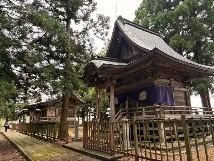 三輪神社の{uncategorized: "未分類", other: "その他", undefined: "問題あり", building: "その他建物", grave: "お墓", sacred_gate: "鳥居", guardian: "狛犬", statue: "像", buddha: "仏像", history: "歴史", nature: "自然", garden: "庭園", animal: "動物", pagoda: "塔", temizu: "手水舎", mountain_gate: "山門・神門", sanctuary: "本殿・本堂", subordinate: "末社・摂社", art: "芸術", scenery: "景色", jizo: "地蔵", ema: "絵馬", goshuin: "御朱印", omikuji: "おみくじ", items: "授与品その他", amulet: "お守り", goshuincho: "御朱印帳", eats: "食事", festival: "お祭り", votive_dance: "神楽", shichigosan: "七五三参", wedding: "結婚式", experience: "体験その他", initially: "初詣", around: "周辺", anti_infection: "感染症対策"}