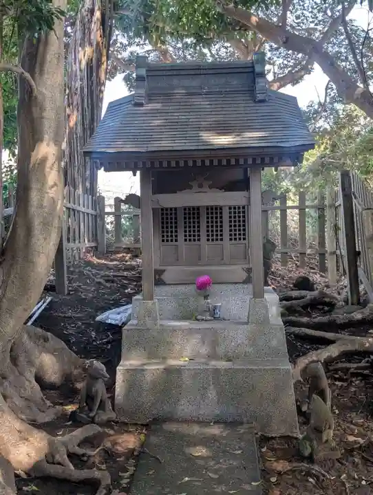 三春町の明神様(神奈川県)