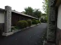 泉竜寺の山門・神門