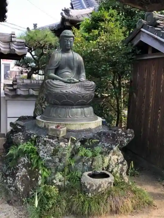 最勝寺の{uncategorized: "未分類", other: "その他", undefined: "問題あり", building: "その他建物", grave: "お墓", sacred_gate: "鳥居", guardian: "狛犬", statue: "像", buddha: "仏像", history: "歴史", nature: "自然", garden: "庭園", animal: "動物", pagoda: "塔", temizu: "手水舎", mountain_gate: "山門・神門", sanctuary: "本殿・本堂", subordinate: "末社・摂社", art: "芸術", scenery: "景色", jizo: "地蔵", ema: "絵馬", goshuin: "御朱印", omikuji: "おみくじ", items: "授与品その他", amulet: "お守り", goshuincho: "御朱印帳", eats: "食事", festival: "お祭り", votive_dance: "神楽", shichigosan: "七五三参", wedding: "結婚式", experience: "体験その他", initially: "初詣", around: "周辺", anti_infection: "感染症対策"}