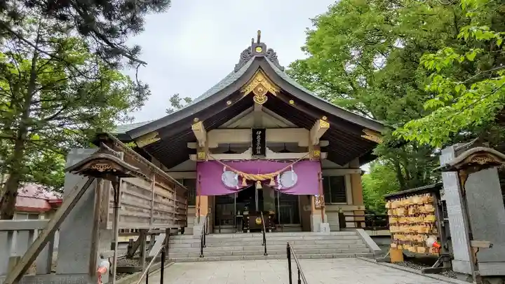 彌彦神社 (伊夜日子神社)の本殿・本堂