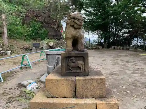 諏訪神社の狛犬