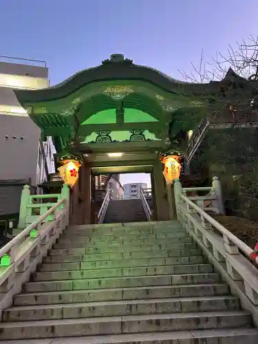 湯島天満宮の{uncategorized: "未分類", other: "その他", undefined: "問題あり", building: "その他建物", grave: "お墓", sacred_gate: "鳥居", guardian: "狛犬", statue: "像", buddha: "仏像", history: "歴史", nature: "自然", garden: "庭園", animal: "動物", pagoda: "塔", temizu: "手水舎", mountain_gate: "山門・神門", sanctuary: "本殿・本堂", subordinate: "末社・摂社", art: "芸術", scenery: "景色", jizo: "地蔵", ema: "絵馬", goshuin: "御朱印", omikuji: "おみくじ", items: "授与品その他", amulet: "お守り", goshuincho: "御朱印帳", eats: "食事", festival: "お祭り", votive_dance: "神楽", shichigosan: "七五三参", wedding: "結婚式", experience: "体験その他", initially: "初詣", around: "周辺", anti_infection: "感染症対策"}