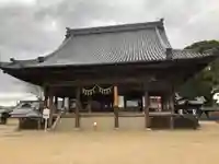 西大寺の本殿・本堂