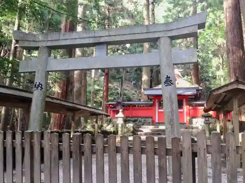 室生龍穴神社の本殿