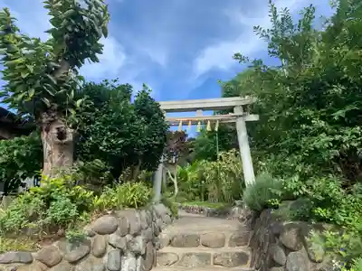 横浜御嶽神社の鳥居