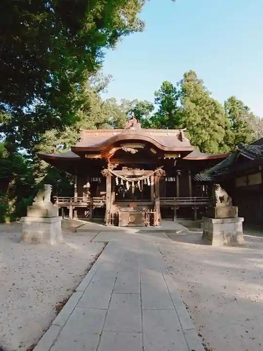 素鵞神社の本殿・本堂