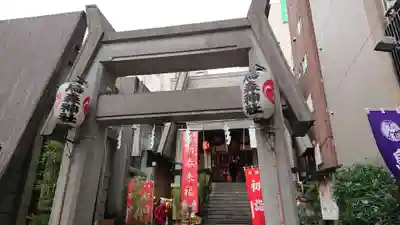 烏森神社の鳥居