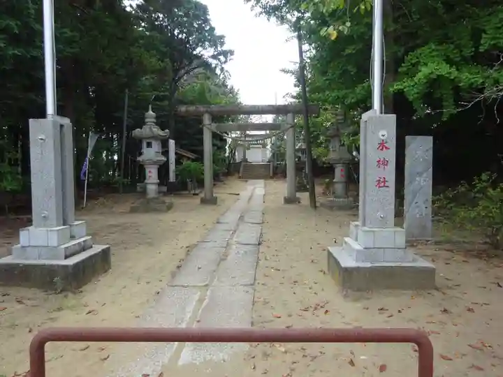 椿ノ海 水神社の鳥居