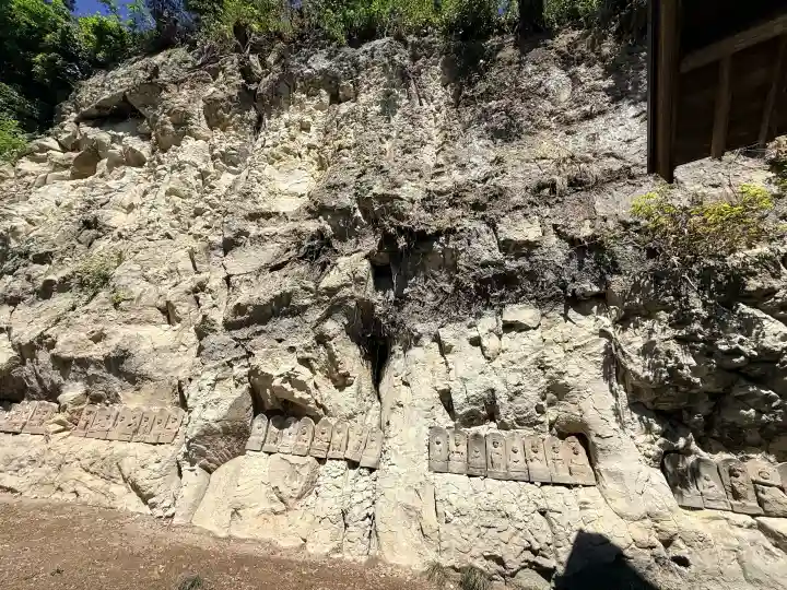 正法寺の{uncategorized: "未分類", other: "その他", undefined: "問題あり", building: "その他建物", grave: "お墓", sacred_gate: "鳥居", guardian: "狛犬", statue: "像", buddha: "仏像", history: "歴史", nature: "自然", garden: "庭園", animal: "動物", pagoda: "塔", temizu: "手水舎", mountain_gate: "山門・神門", sanctuary: "本殿・本堂", subordinate: "末社・摂社", art: "芸術", scenery: "景色", jizo: "地蔵", ema: "絵馬", goshuin: "御朱印", omikuji: "おみくじ", items: "授与品その他", amulet: "お守り", goshuincho: "御朱印帳", eats: "食事", festival: "お祭り", votive_dance: "神楽", shichigosan: "七五三参", wedding: "結婚式", experience: "体験その他", initially: "初詣", around: "周辺", anti_infection: "感染症対策"}
