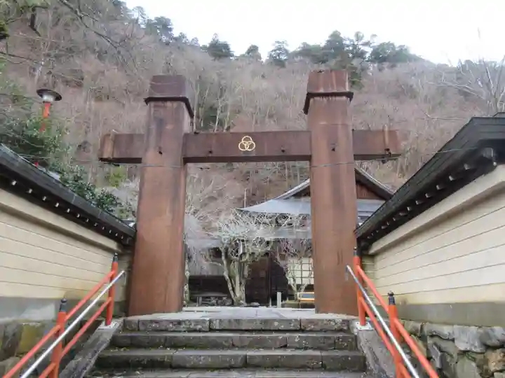 龍泉寺の山門・神門