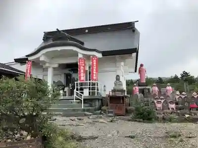 蔵王寺の本殿
