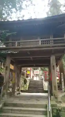 鷲子山上神社の山門・神門
