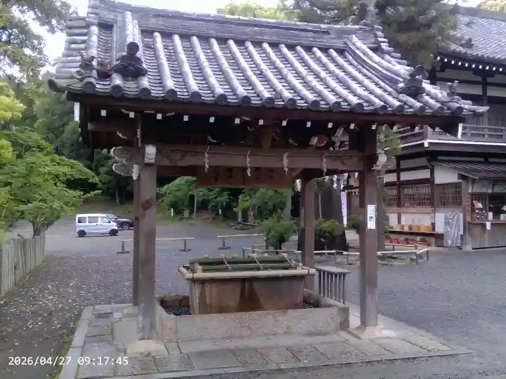 伊太祁曽神社の{uncategorized: "未分類", other: "その他", undefined: "問題あり", building: "その他建物", grave: "お墓", sacred_gate: "鳥居", guardian: "狛犬", statue: "像", buddha: "仏像", history: "歴史", nature: "自然", garden: "庭園", animal: "動物", pagoda: "塔", temizu: "手水舎", mountain_gate: "山門・神門", sanctuary: "本殿・本堂", subordinate: "末社・摂社", art: "芸術", scenery: "景色", jizo: "地蔵", ema: "絵馬", goshuin: "御朱印", omikuji: "おみくじ", items: "授与品その他", amulet: "お守り", goshuincho: "御朱印帳", eats: "食事", festival: "お祭り", votive_dance: "神楽", shichigosan: "七五三参", wedding: "結婚式", experience: "体験その他", initially: "初詣", around: "周辺", anti_infection: "感染症対策"}