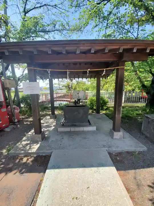 烏子稲荷神社の手水舎