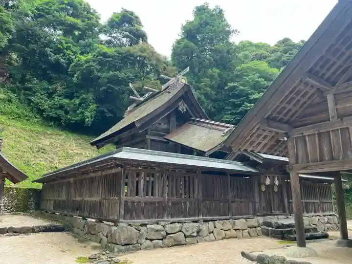 眞名井神社の{uncategorized: "未分類", other: "その他", undefined: "問題あり", building: "その他建物", grave: "お墓", sacred_gate: "鳥居", guardian: "狛犬", statue: "像", buddha: "仏像", history: "歴史", nature: "自然", garden: "庭園", animal: "動物", pagoda: "塔", temizu: "手水舎", mountain_gate: "山門・神門", sanctuary: "本殿・本堂", subordinate: "末社・摂社", art: "芸術", scenery: "景色", jizo: "地蔵", ema: "絵馬", goshuin: "御朱印", omikuji: "おみくじ", items: "授与品その他", amulet: "お守り", goshuincho: "御朱印帳", eats: "食事", festival: "お祭り", votive_dance: "神楽", shichigosan: "七五三参", wedding: "結婚式", experience: "体験その他", initially: "初詣", around: "周辺", anti_infection: "感染症対策"}