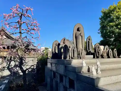 瑞泰寺の{uncategorized: "未分類", other: "その他", undefined: "問題あり", building: "その他建物", grave: "お墓", sacred_gate: "鳥居", guardian: "狛犬", statue: "像", buddha: "仏像", history: "歴史", nature: "自然", garden: "庭園", animal: "動物", pagoda: "塔", temizu: "手水舎", mountain_gate: "山門・神門", sanctuary: "本殿・本堂", subordinate: "末社・摂社", art: "芸術", scenery: "景色", jizo: "地蔵", ema: "絵馬", goshuin: "御朱印", omikuji: "おみくじ", items: "授与品その他", amulet: "お守り", goshuincho: "御朱印帳", eats: "食事", festival: "お祭り", votive_dance: "神楽", shichigosan: "七五三参", wedding: "結婚式", experience: "体験その他", initially: "初詣", around: "周辺", anti_infection: "感染症対策"}