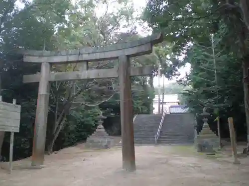 安仁神社の鳥居