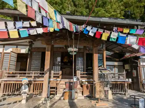 【公式】龍門院常楽寺（秩父札所十一番）の{uncategorized: "未分類", other: "その他", undefined: "問題あり", building: "その他建物", grave: "お墓", sacred_gate: "鳥居", guardian: "狛犬", statue: "像", buddha: "仏像", history: "歴史", nature: "自然", garden: "庭園", animal: "動物", pagoda: "塔", temizu: "手水舎", mountain_gate: "山門・神門", sanctuary: "本殿・本堂", subordinate: "末社・摂社", art: "芸術", scenery: "景色", jizo: "地蔵", ema: "絵馬", goshuin: "御朱印", omikuji: "おみくじ", items: "授与品その他", amulet: "お守り", goshuincho: "御朱印帳", eats: "食事", festival: "お祭り", votive_dance: "神楽", shichigosan: "七五三参", wedding: "結婚式", experience: "体験その他", initially: "初詣", around: "周辺", anti_infection: "感染症対策"}