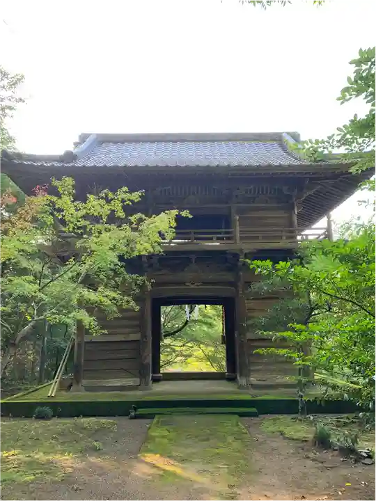 妻山神社の山門・神門