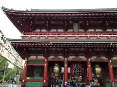 浅草寺の山門