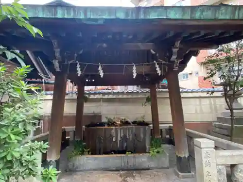 小野照崎神社の手水舎
